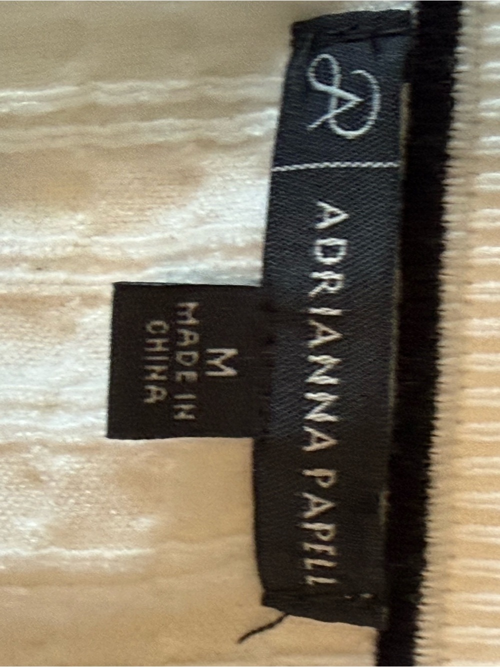 Adrianna Papell White Short Sleeve Knit Top with Black Trim Accents - Size M - Picture 2 of 10